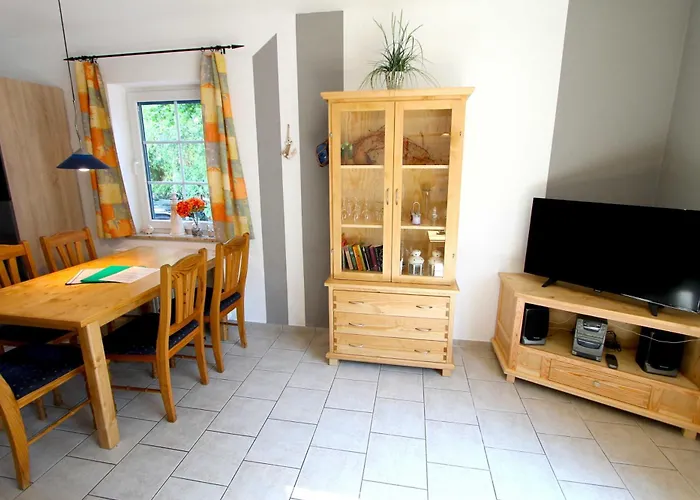 Leuchtturmstrasse Haus 16 , Nur 150 M Vom Entfernt 아파트 레리크